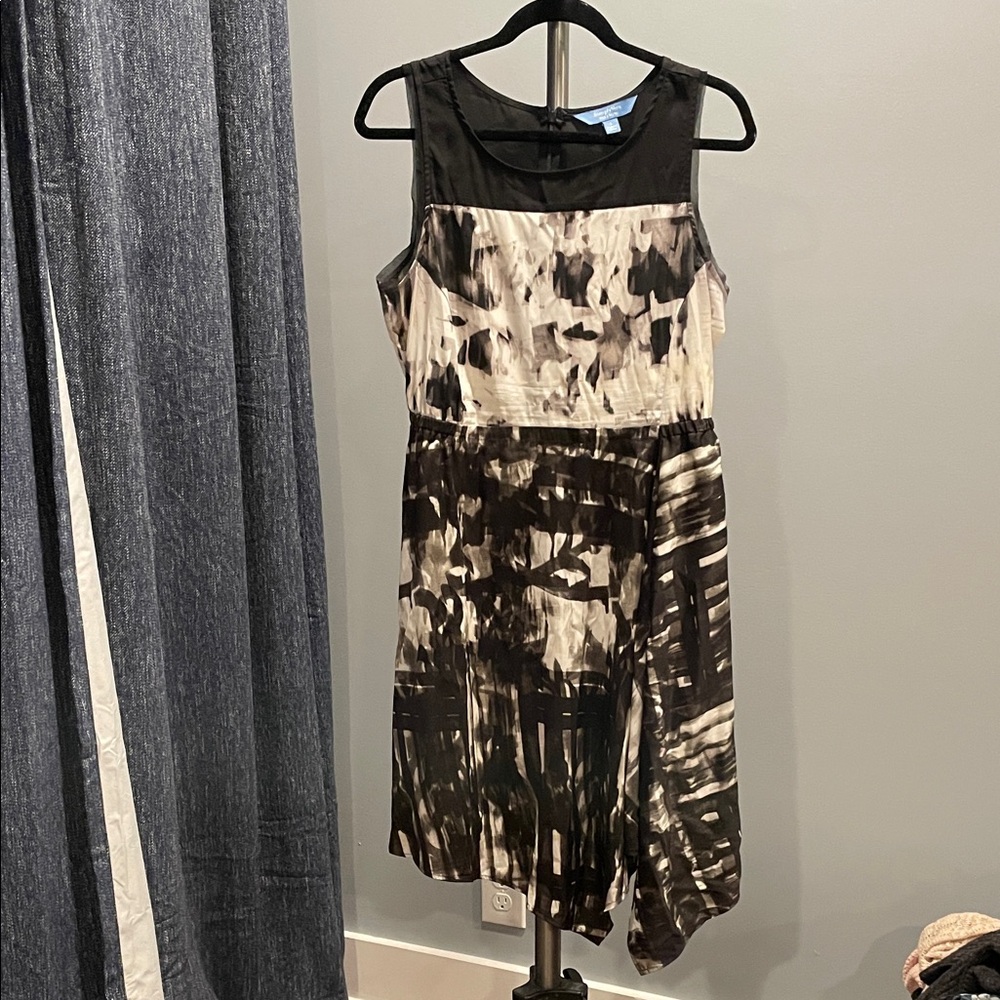 Simply Vera Vera Wang Black and Cream Midi Dress